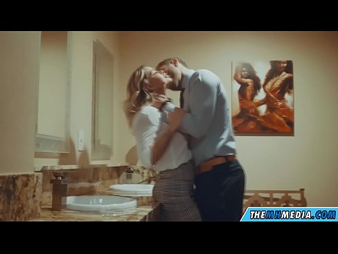❤️ Uma blonde obugaxayo ekuyenga endlini yangasese yomphakathi ❤️  ku-zu.sexuria-net.ru ❌️